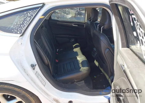 2013 Ford Fusion Se z USA, uszkodzony, nr VIN 3FA6P0HR7DR230168